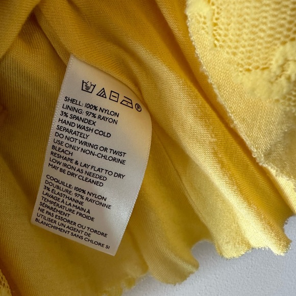 NWOT urban outfitters, kimchi blue floral lace crop top.  Final sale. - Picture 6 of 6